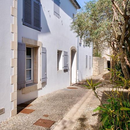 A 150M Du Port De St-Martin-De-Re, Studio Pour 2 Saint-Martin-de-Re Luaran gambar