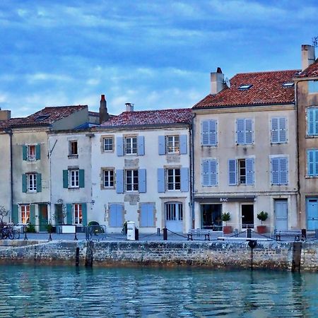 A 150M Du Port De St-Martin-De-Re, Studio Pour 2 Saint-Martin-de-Re Luaran gambar